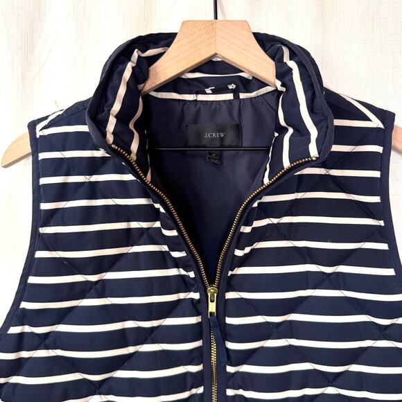 J. CREW Down Puffer Vest Size M Stripes Nautical Coastal Cabinlife Sporty Preppy - Picture 2 of 10